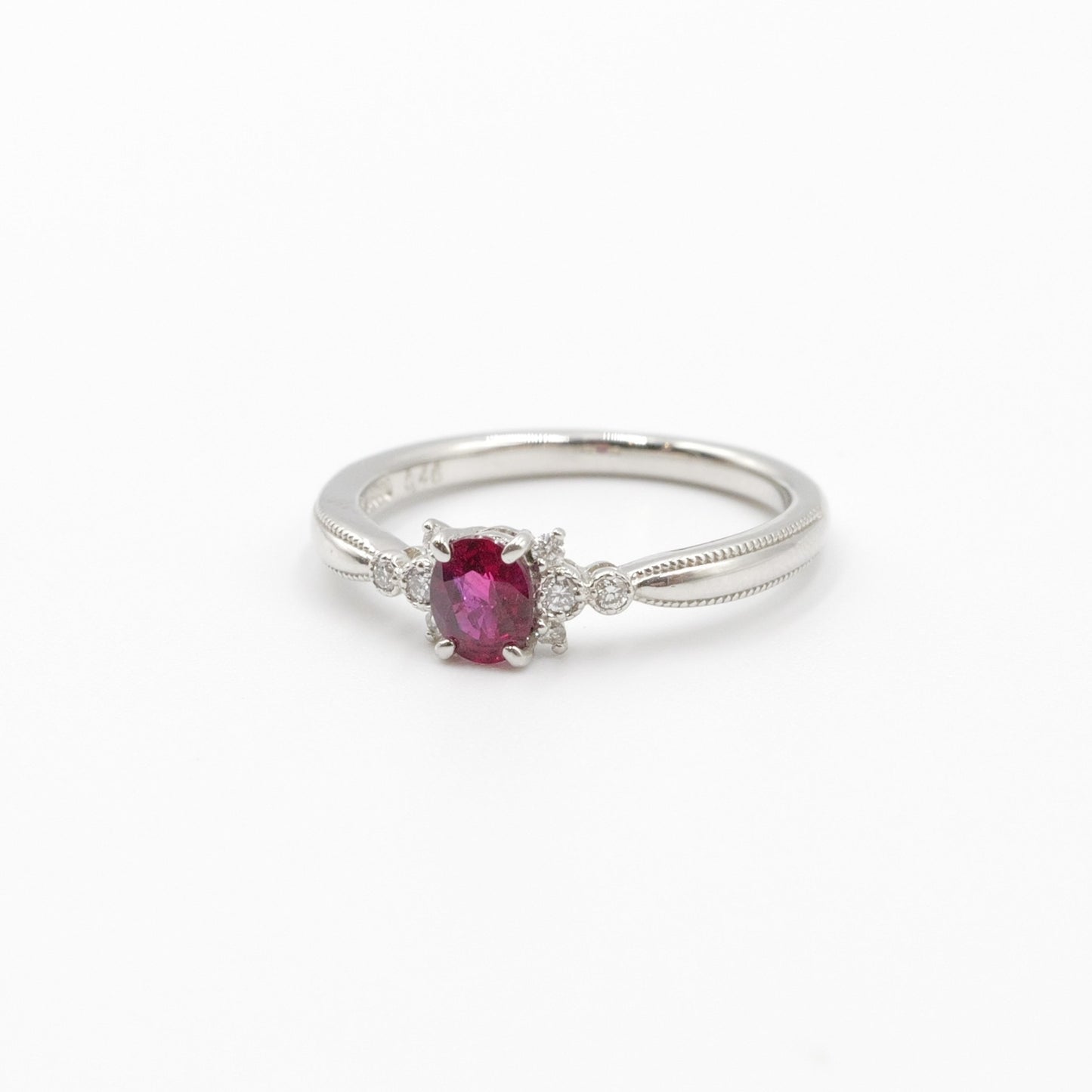 プラチナ Pt900 リング ルビー 非加熱 ノンオイル  GIA 鑑別書有り 11.5号