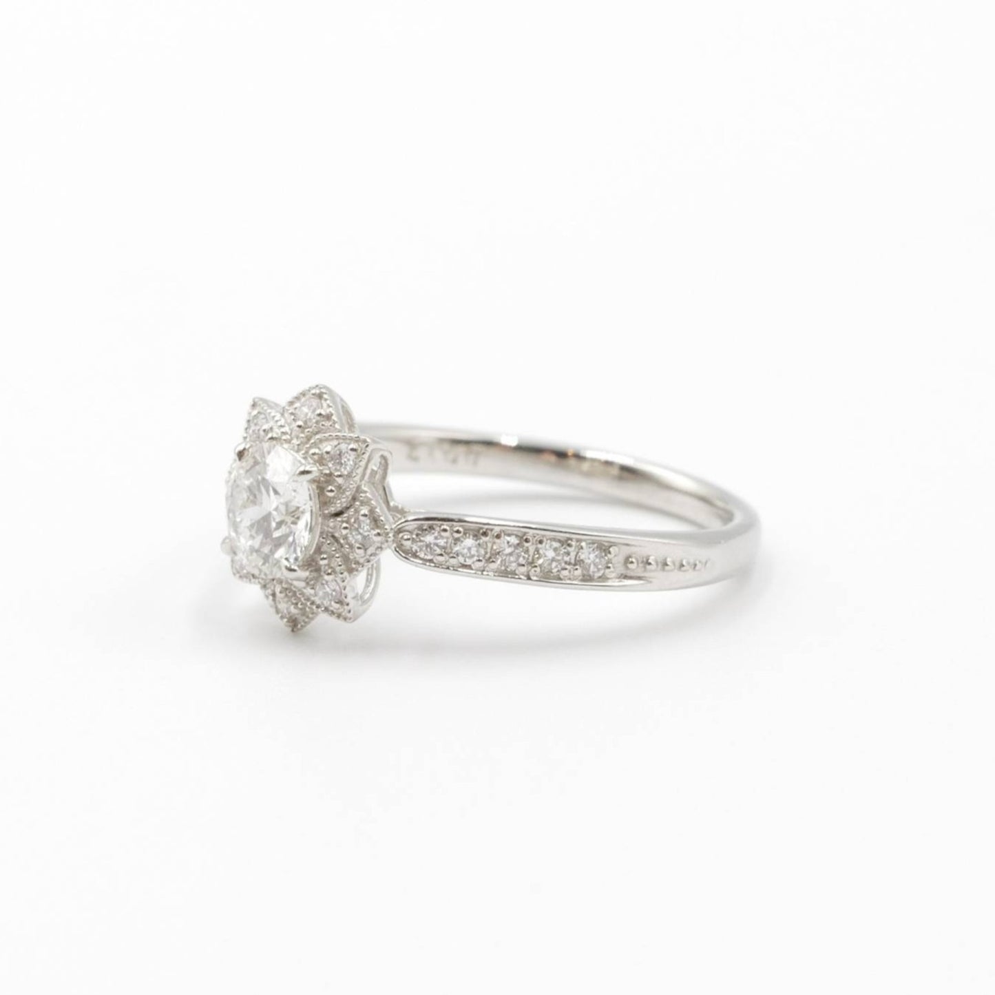 プラチナ Pt900 リング ダイヤモンド 0.545ct 中研鑑 鑑別書有り 12号