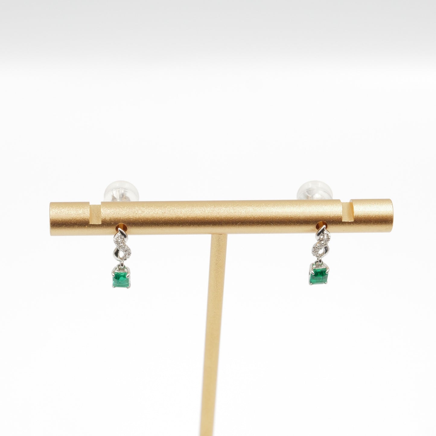 エメラルド 0.16ct 0.17ct  取り巻きダイヤモンド 0.02ct ×2 Pt900 プラチナ ドロップピアス