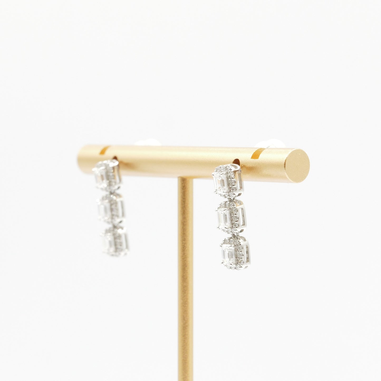 ダイヤモンド 0.55ct ×2 取り巻きダイヤモンド 0.17ct ×2 Pt900 プラチナ ドロップピアス