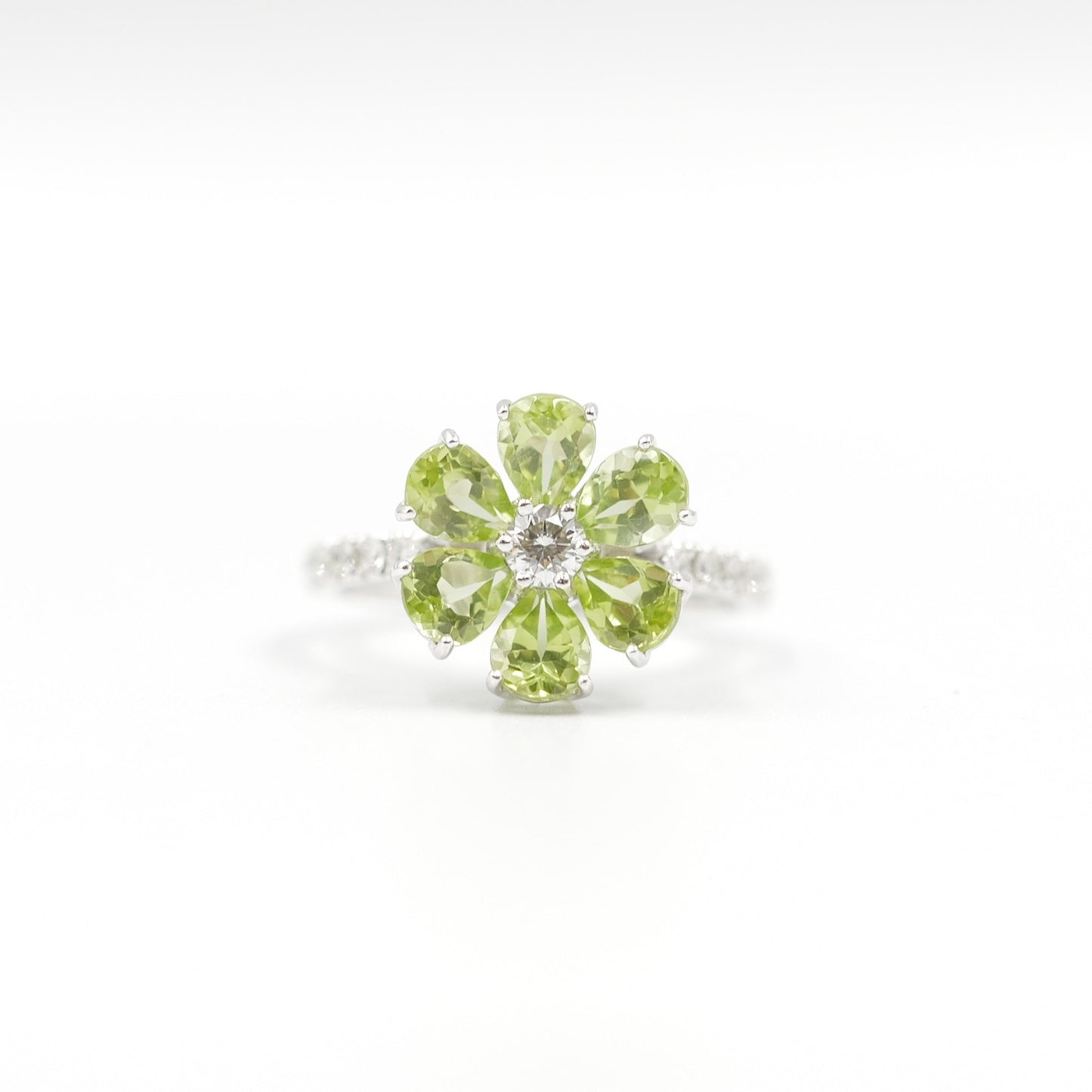フラワーリング 指輪 ハフエタ ペリドット 1.7ct D0.38ct プラチナ900 鑑別書付