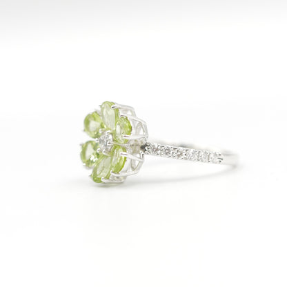 フラワーリング 指輪 ハフエタ ペリドット 1.7ct D0.38ct プラチナ900 鑑別書付