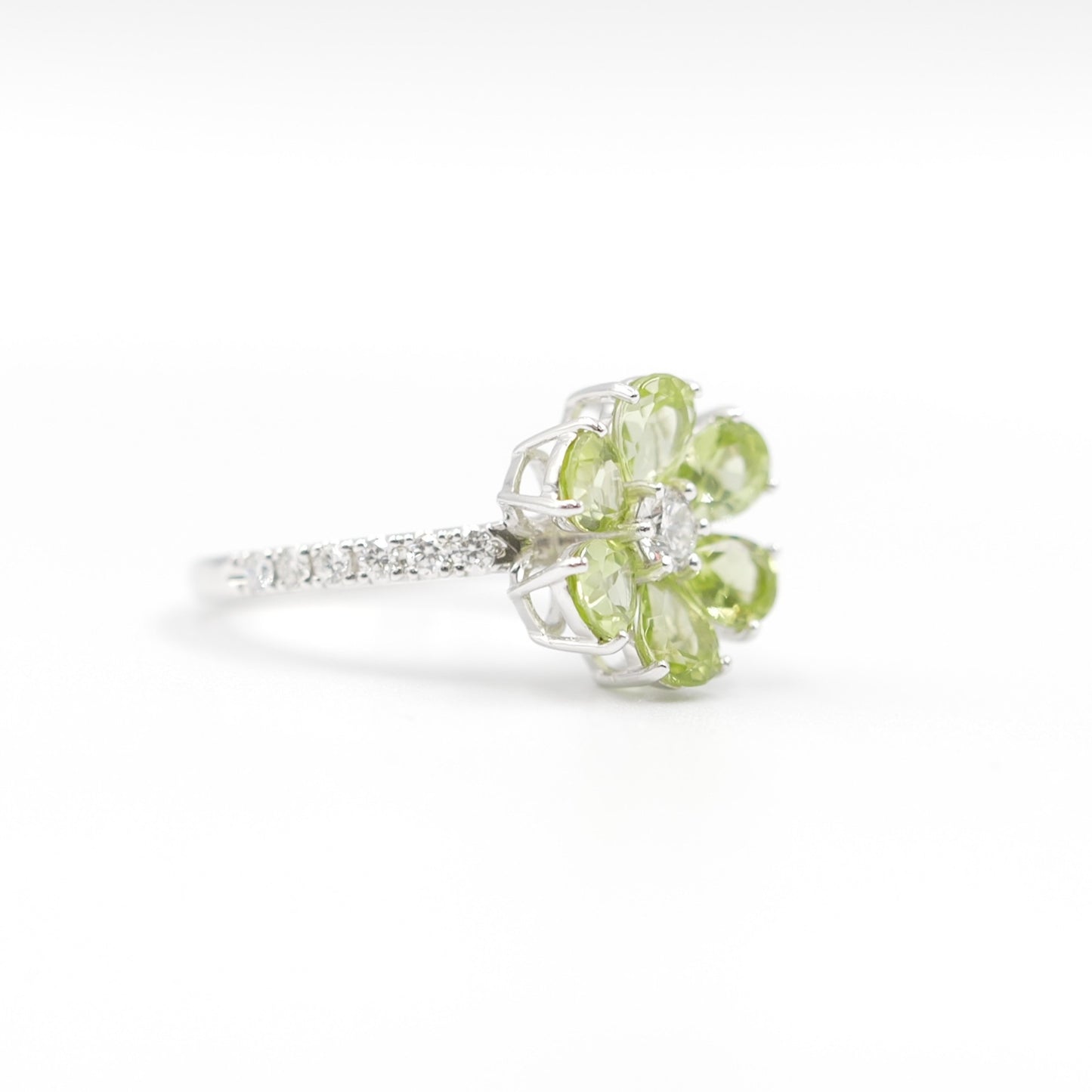 フラワーリング 指輪 ハフエタ ペリドット 1.7ct D0.38ct プラチナ900 鑑別書付