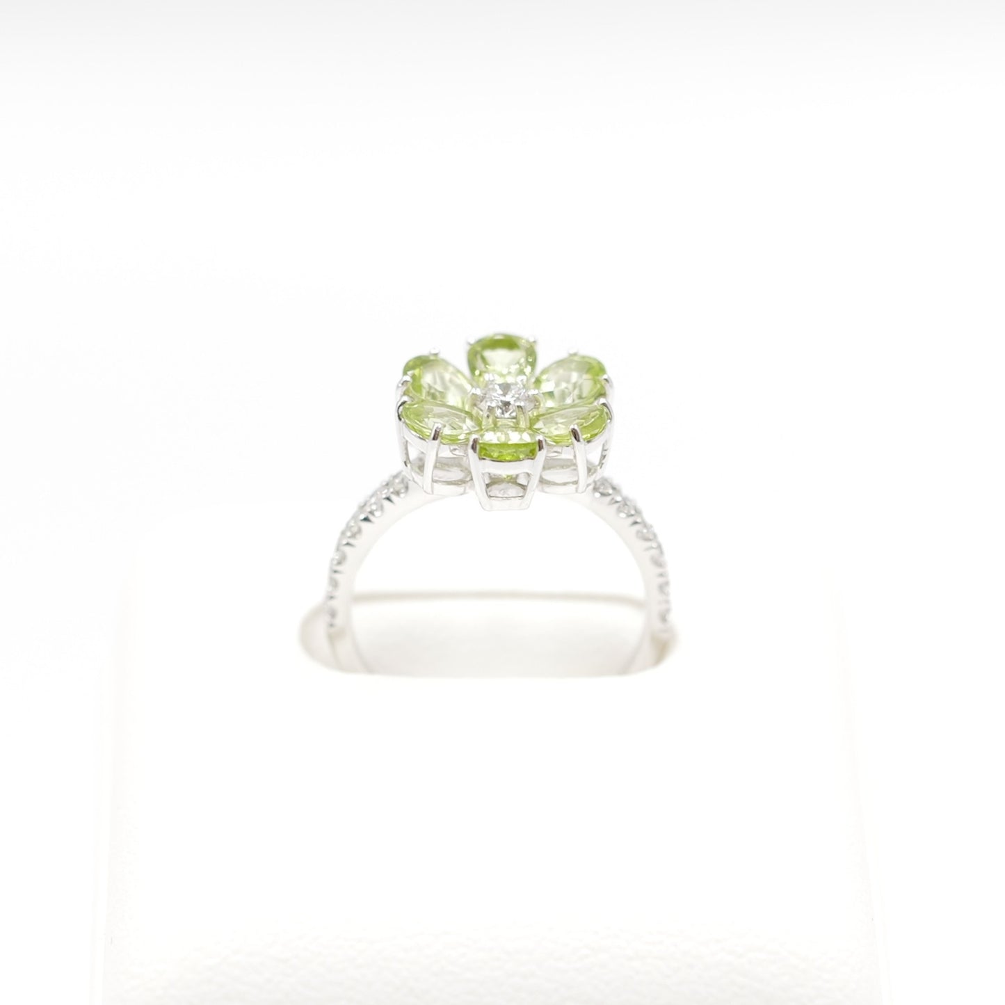 フラワーリング 指輪 ハフエタ ペリドット 1.7ct D0.38ct プラチナ900 鑑別書付