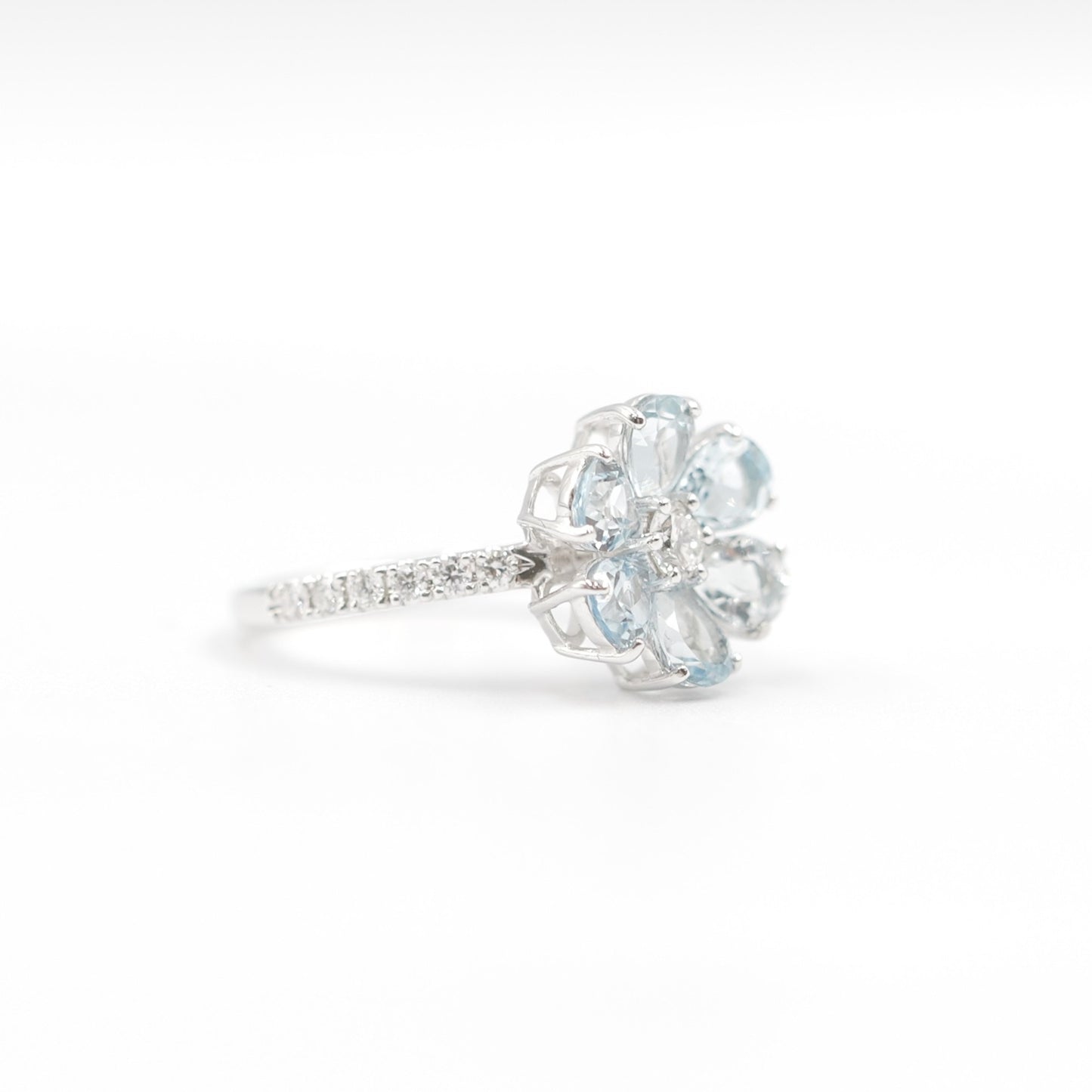 フラワーリング 指輪 ハフエタ  アクアマリン 1.52ct D0.38ct プラチナ900 鑑別書付
