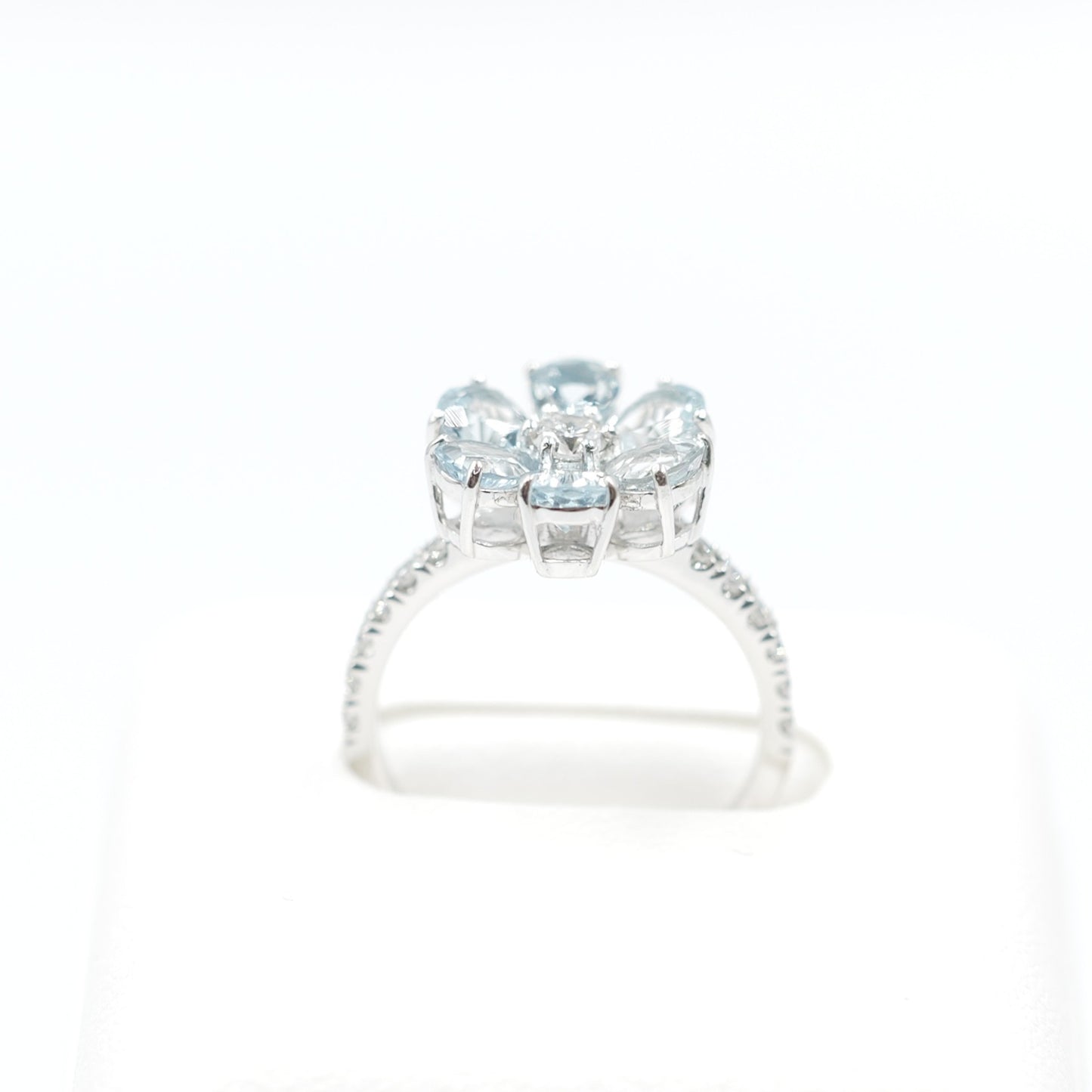 フラワーリング 指輪 ハフエタ  アクアマリン 1.52ct D0.38ct プラチナ900 鑑別書付
